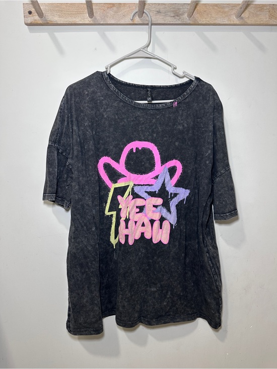 The branded watusi Tops - Acid Wash Oversized Tee